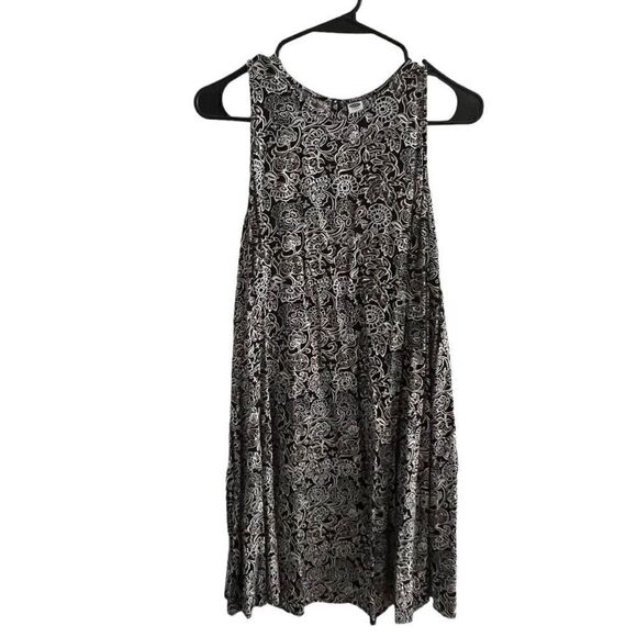 Old Navy  - Picture 2 of 5